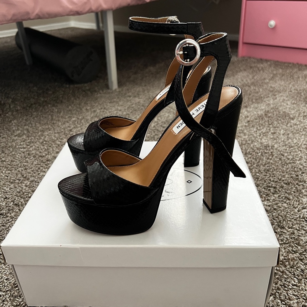 Skyla Snake Steve Madden